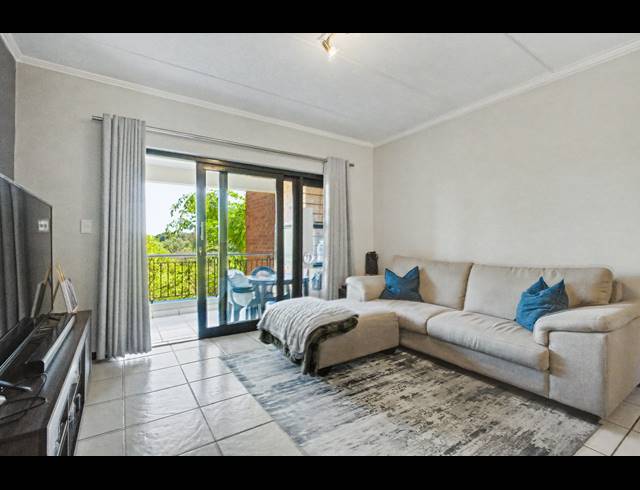 2 BEDROOM APARTMENT FOR SALE IN SUNNINGHILL